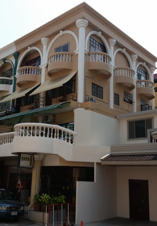 Indogee Apartments Pattaya Eksteriør billede