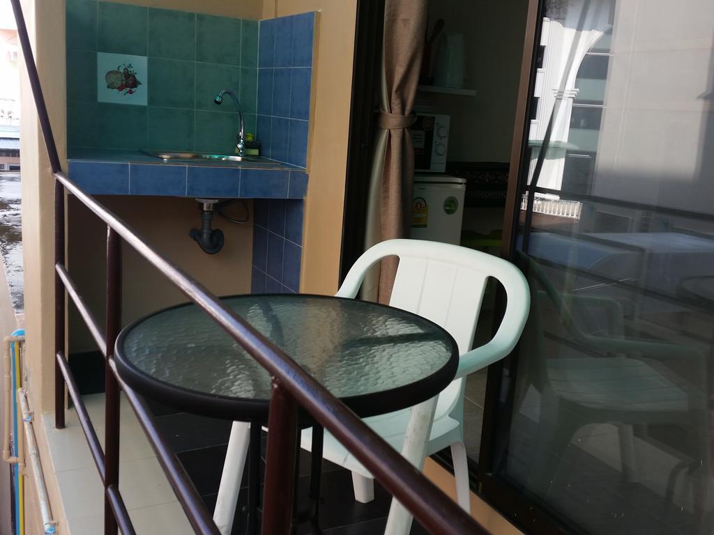 Indogee Apartments Pattaya Eksteriør billede