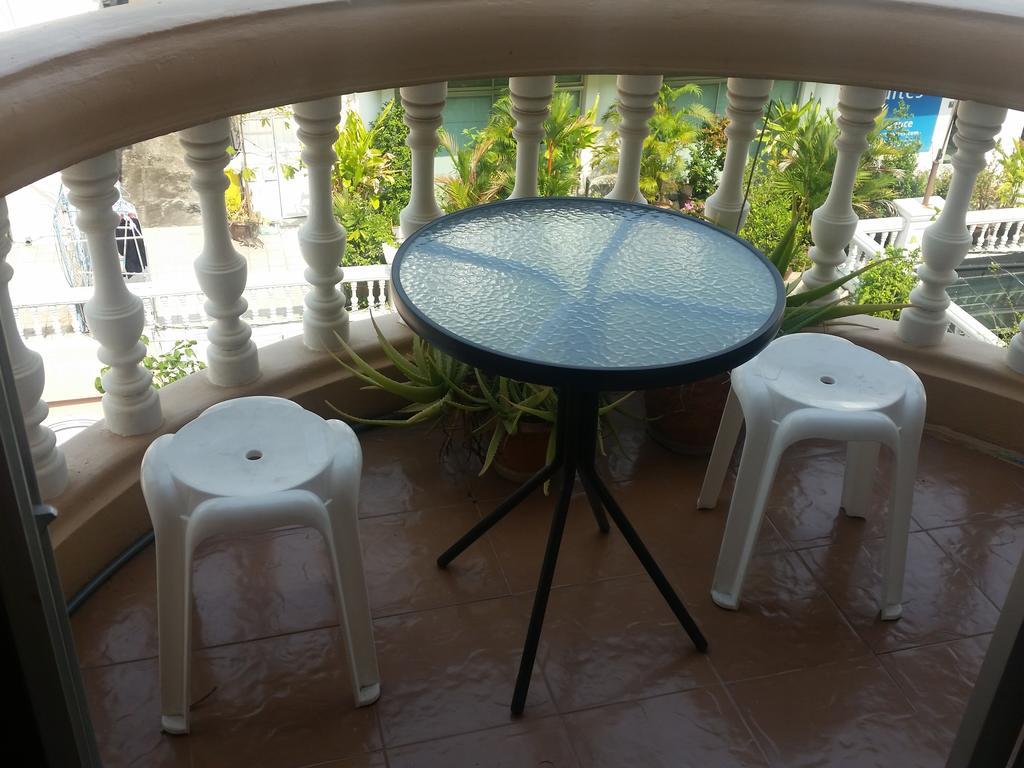 Indogee Apartments Pattaya Eksteriør billede